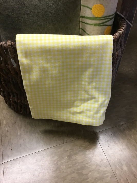 9201 Gingham Runner Yellow Or Green