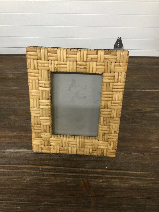 Cayman Rattan 4x6 Frame