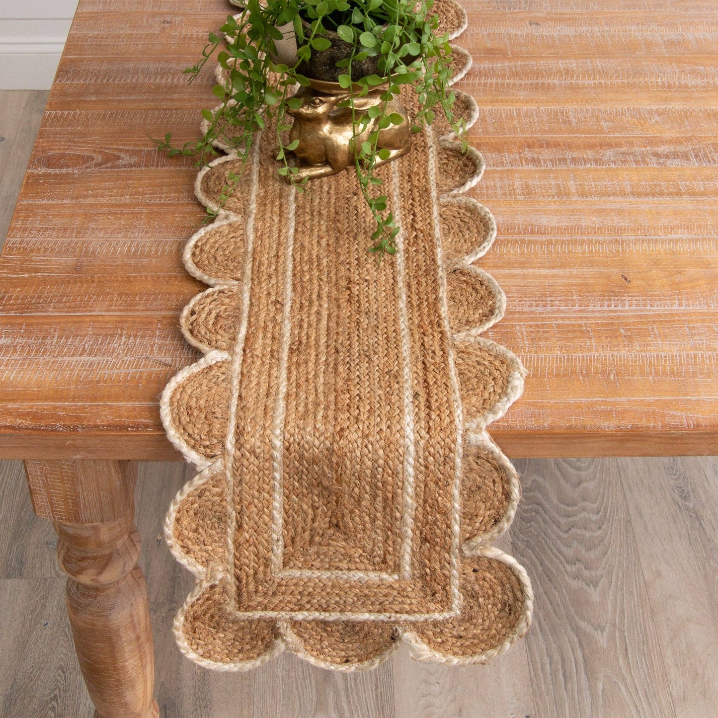 Handmade Scalloped Jute Table Runner (PC)         (25)
