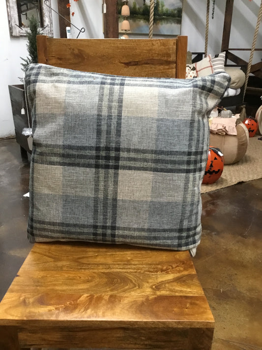 6 Exn80256 Farmhouse Blue Plaid Pillow
