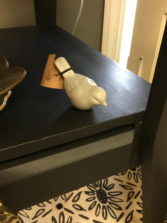 Df3342A-CC White Stoneware Bird