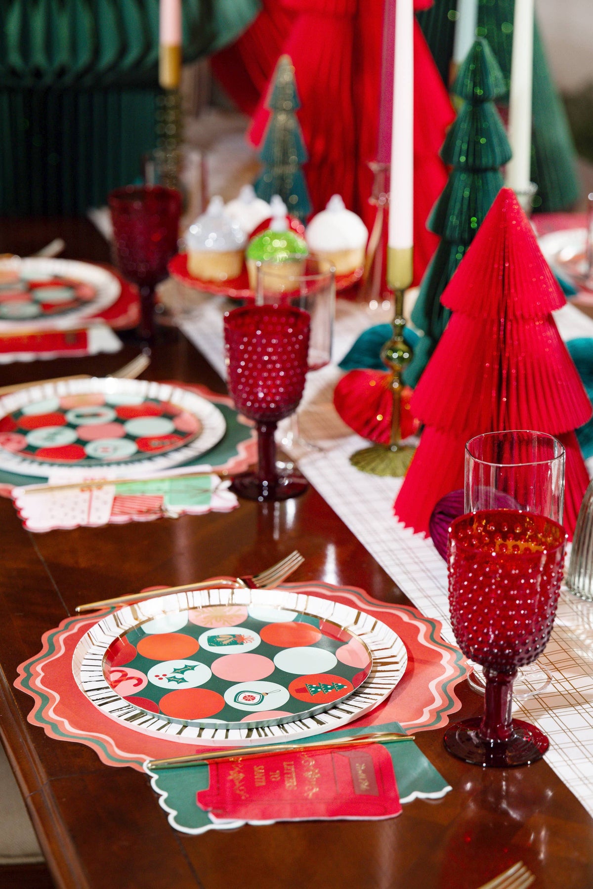 6 Christmas Party Dessert Paper Plates