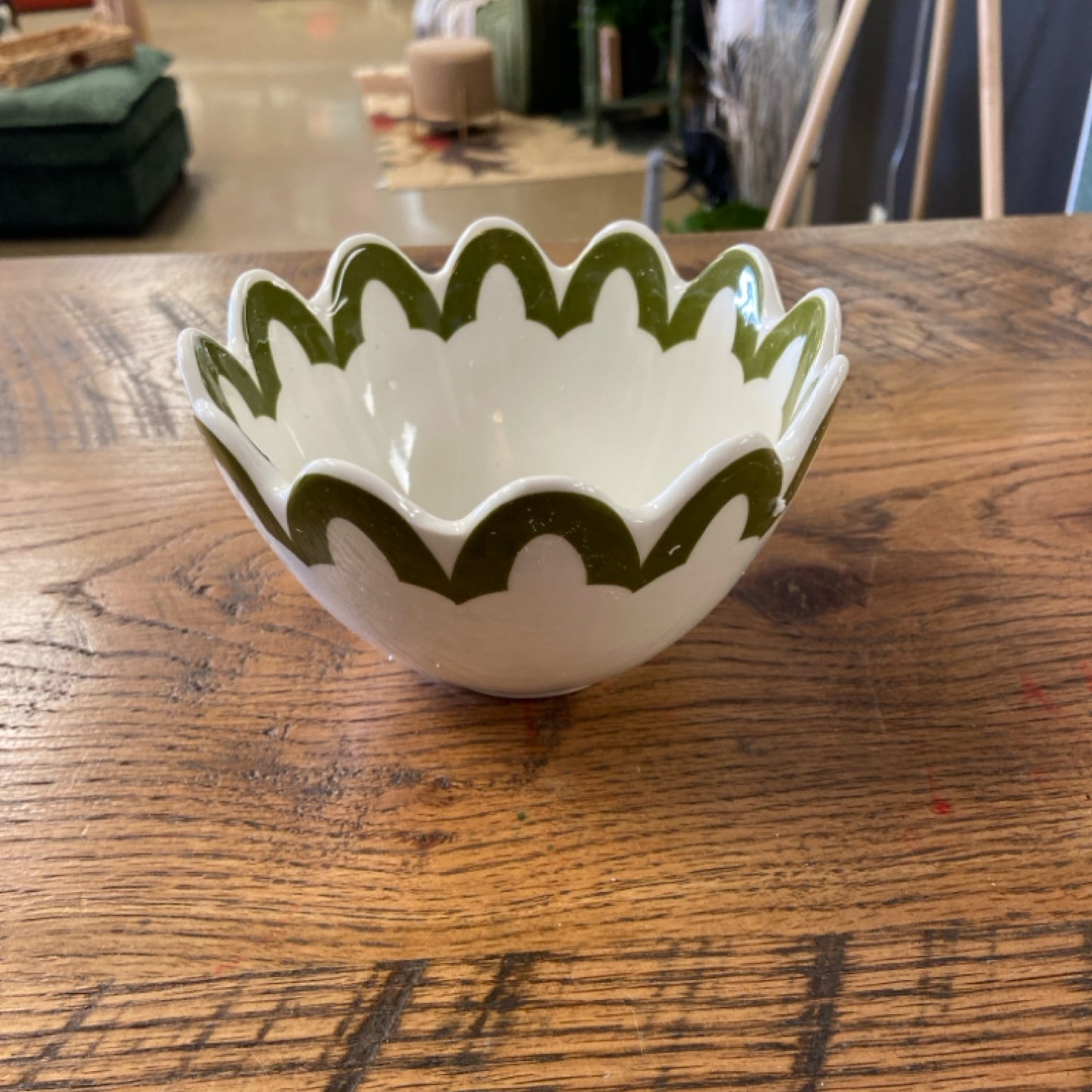 Olive arabesque trim scalloped bowl