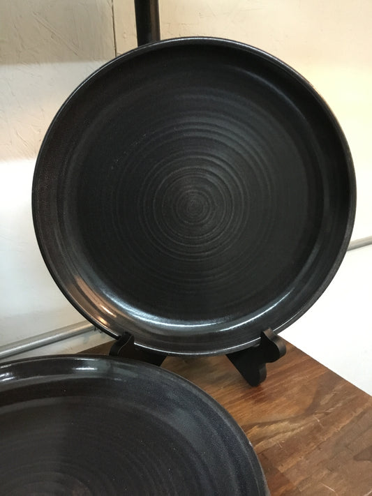 G12928 Loft Speckled Reacglaz 11 Plate-Black    (25)