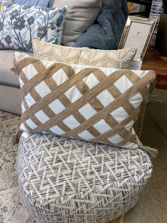 6  22" Lattice Pillow with Tassels KK