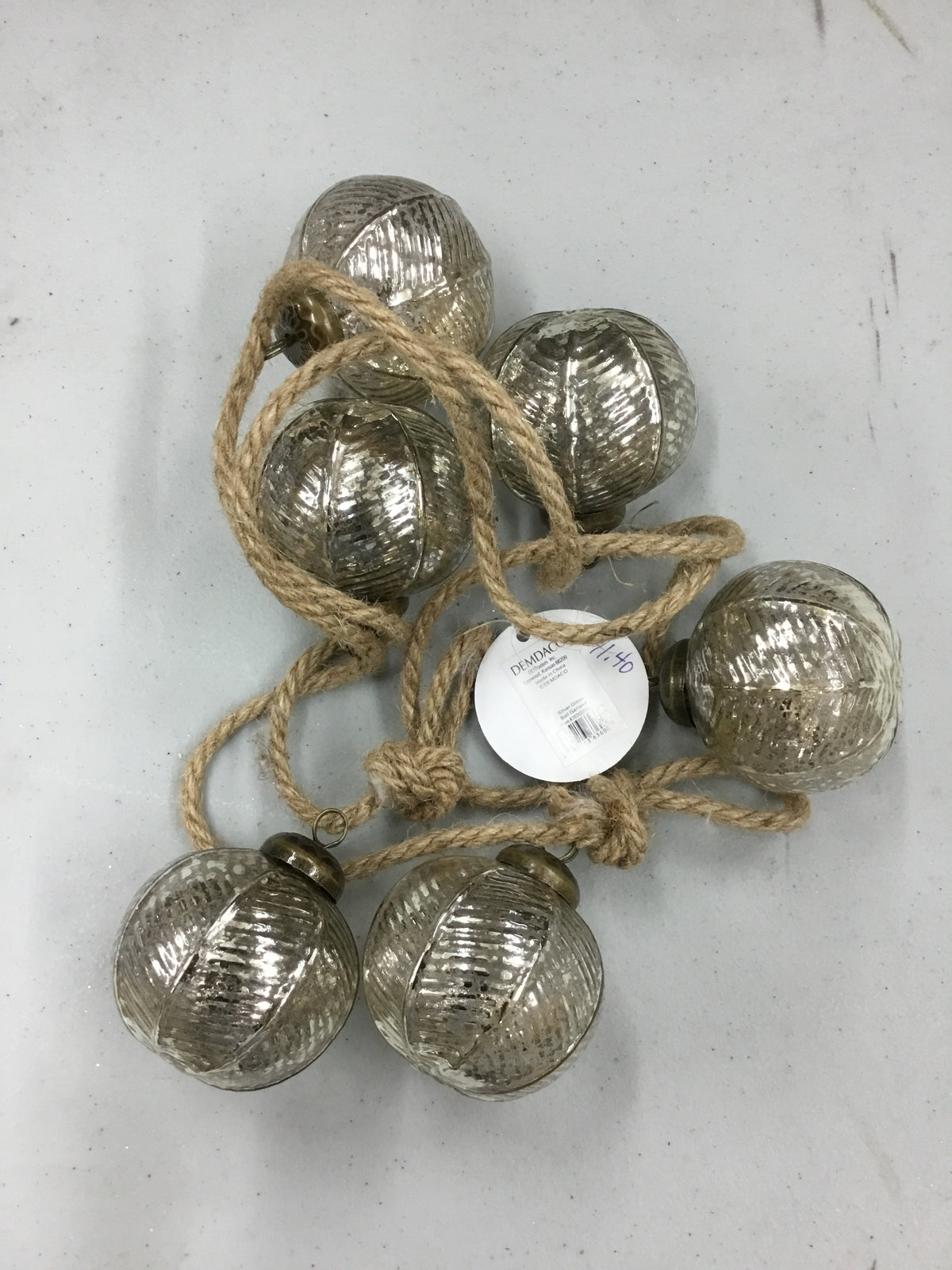 2020220531-DEM silver Glass Ball Garland