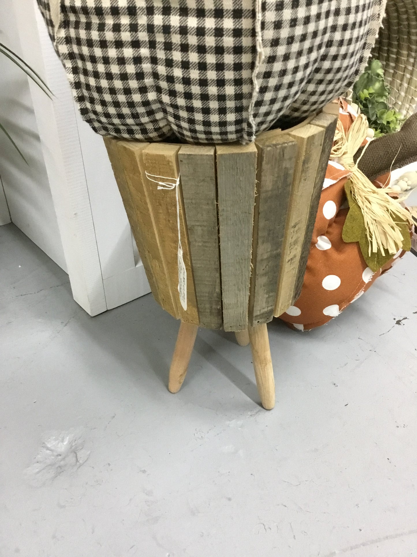 clnr1039 Ka Round Metal\wood Planters