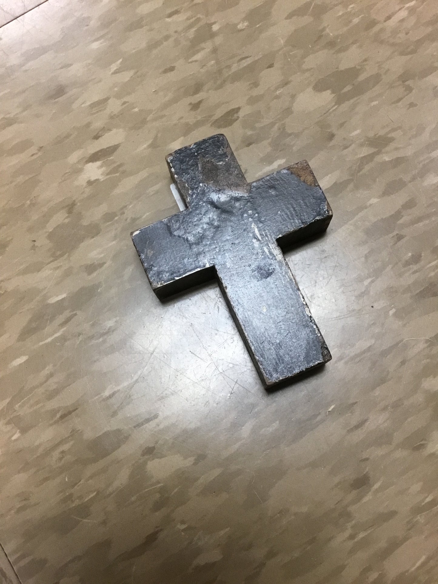 230122-Ha Black Wooden Cross