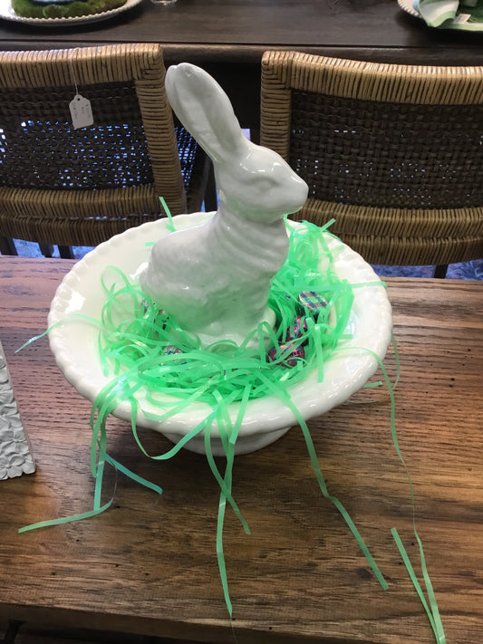 20423A 9.5" White Dolomite Bunny In Basket Bowl