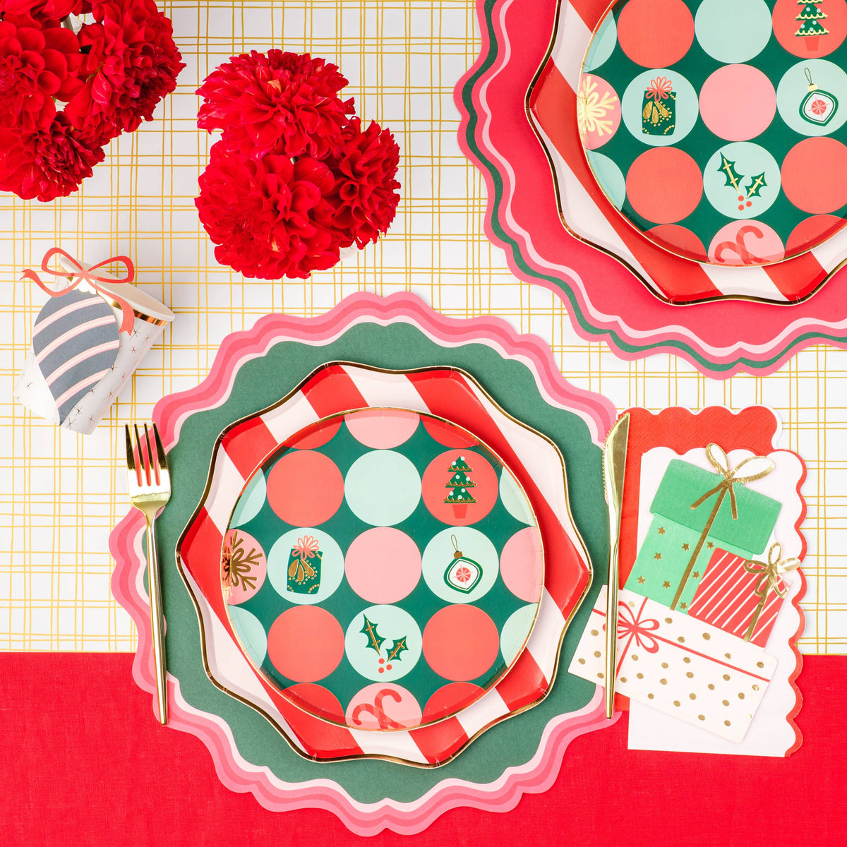 6 Christmas Party Dessert Paper Plates