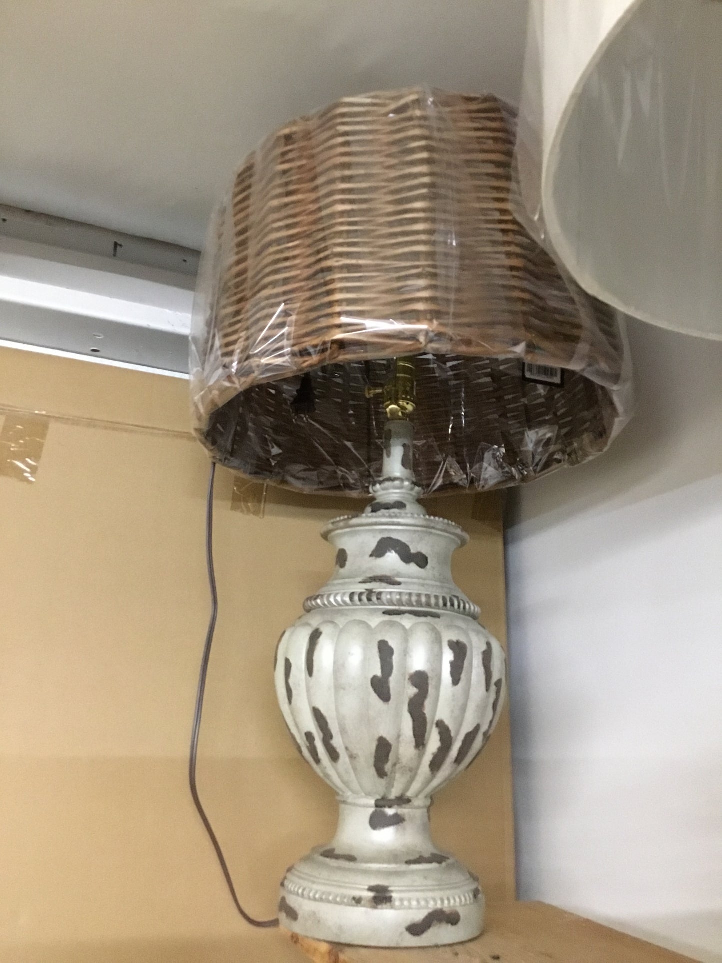 6 32.5" H Table Lamp