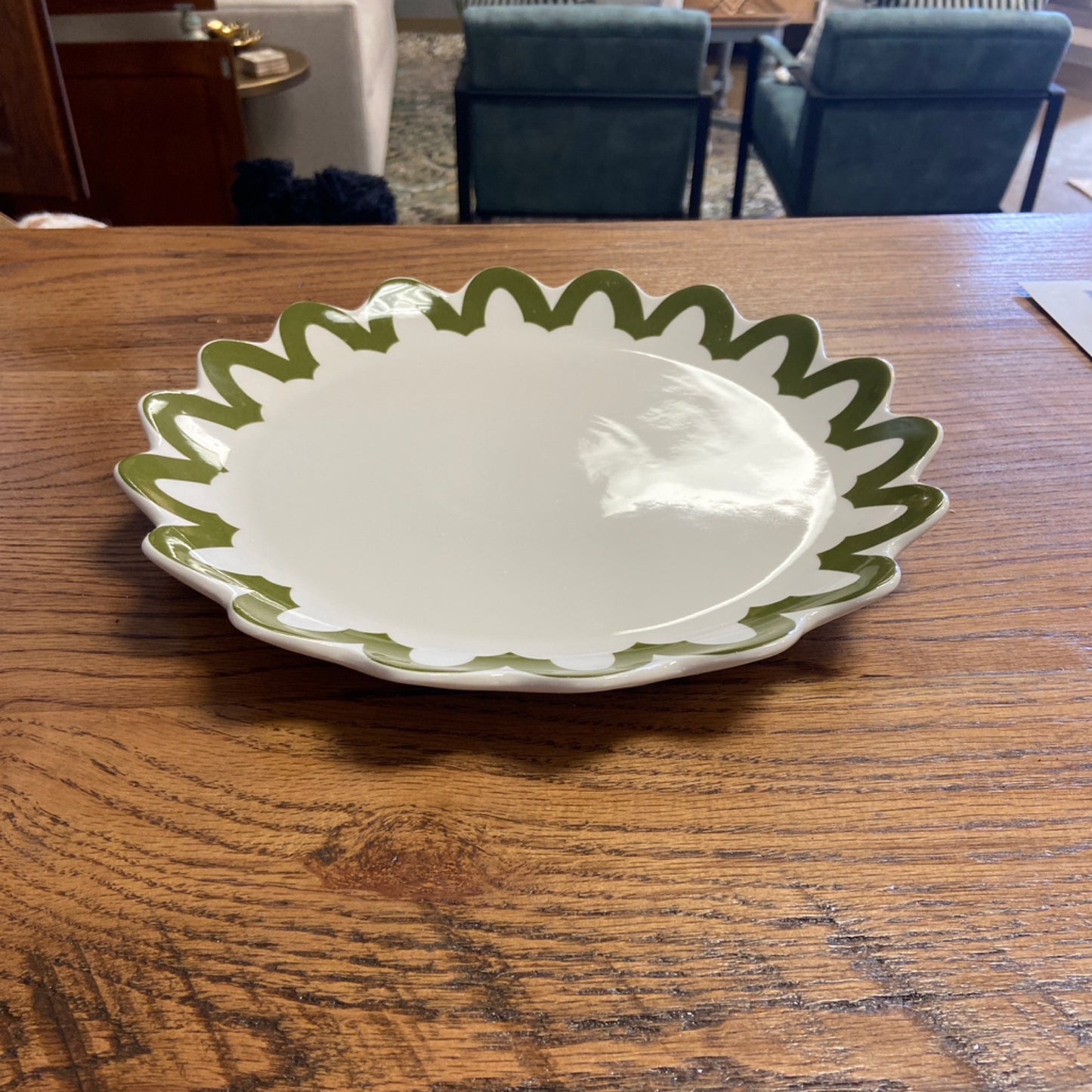 Olive arabesque trim scalloped dinner plate