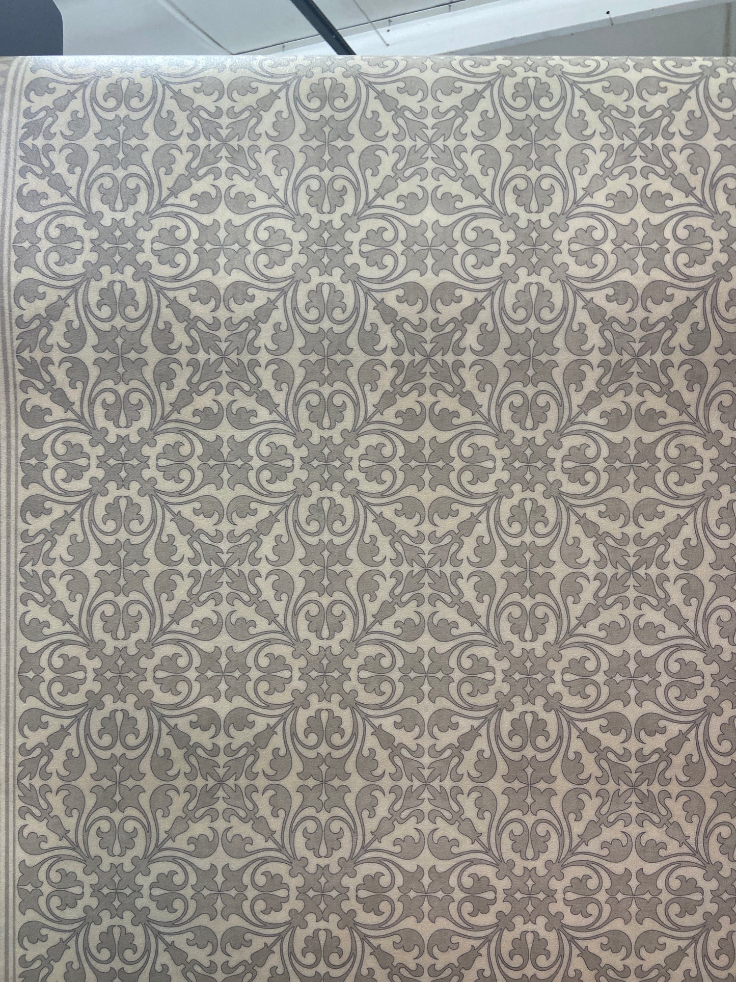 35808 Vinyl Rug Persian Bazaar Farahan Delara 24x36