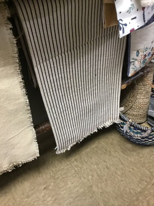 NRV1066-KAL Cotton And Jute Table Runner