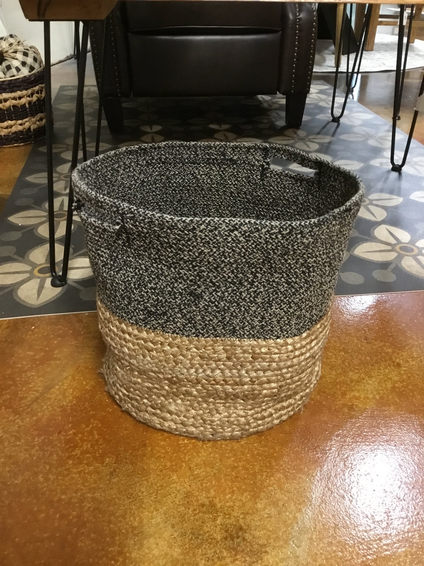 A2000095 Wa Laurel Basket