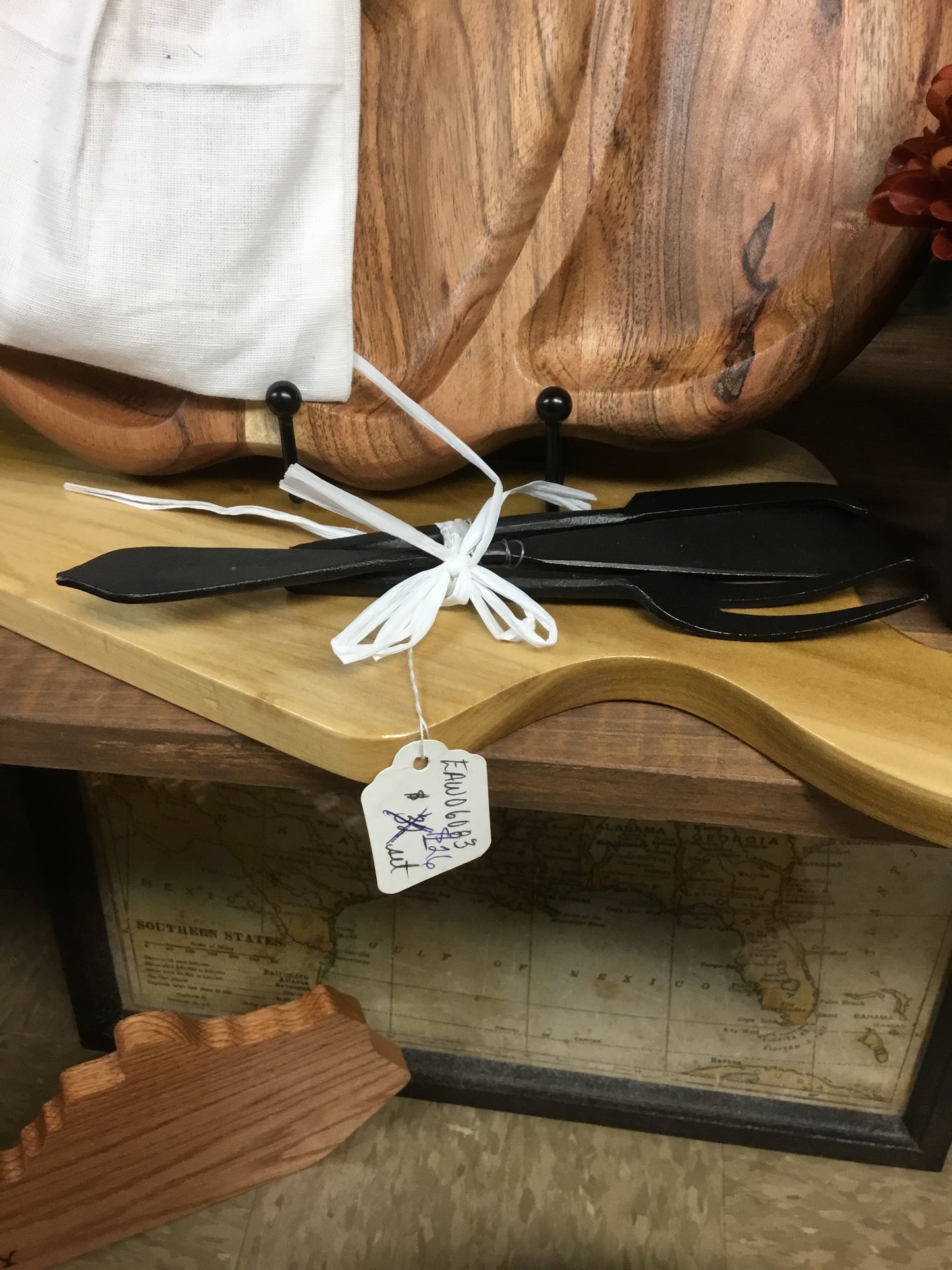 Eaw06083 Ph Iron Cheese Servers