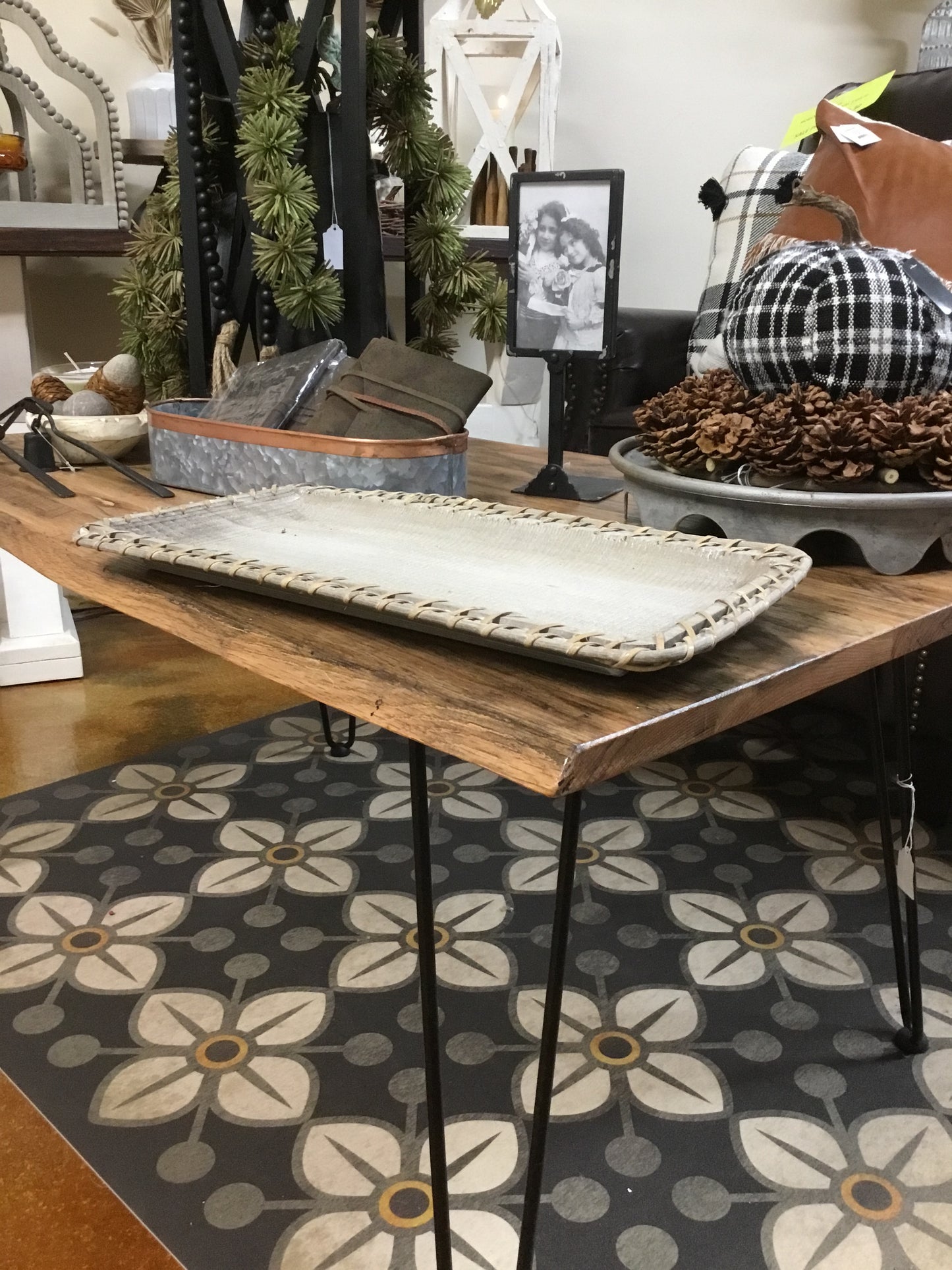 Eaw10062b Lg Rattan Laced Tray