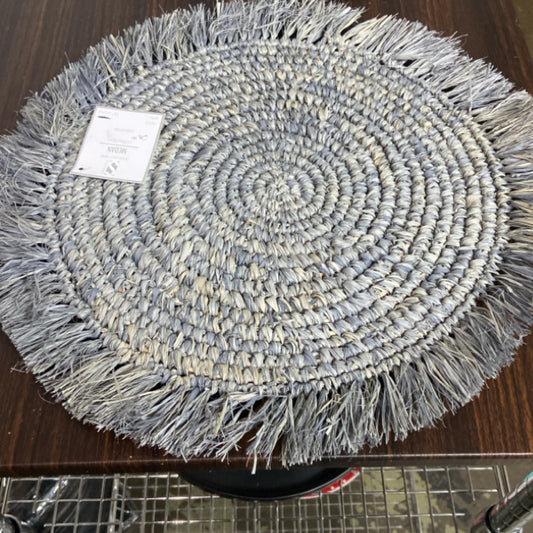 1813 grey rafia placemat