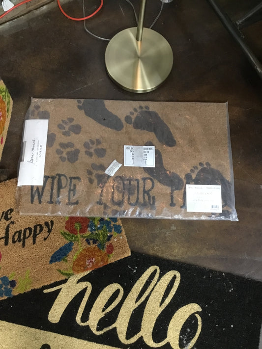 202112 Wipe Your Paws